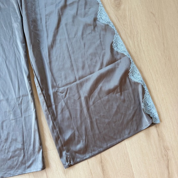 NWT! Savage X Fenty‎ Lounge Pants M Gray Lace Trim Wide Leg Elastic Waist Soft - Picture 7 of 14